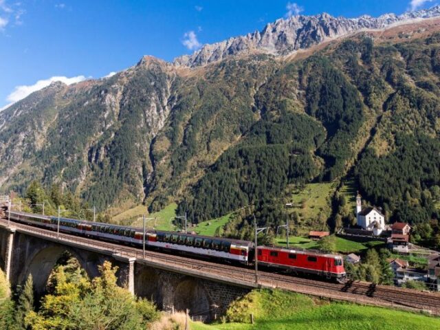 Gotthard Panorama Express